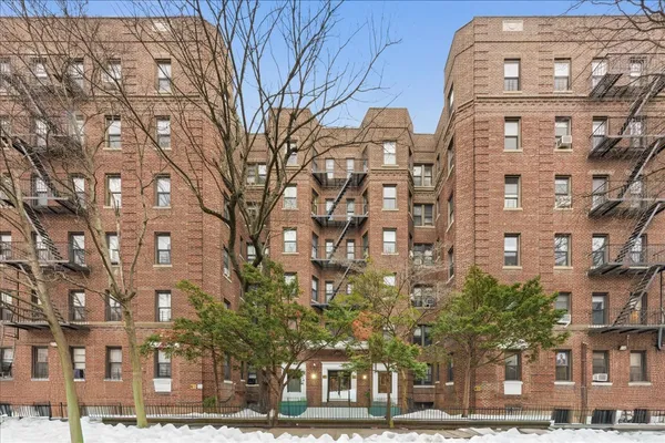 $365,000 | 385 Argyle Road, Unit 4A | Ditmas Park