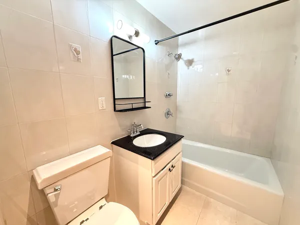 $2,300 | 433 West 162nd Street, Unit 1 | Washington Heights