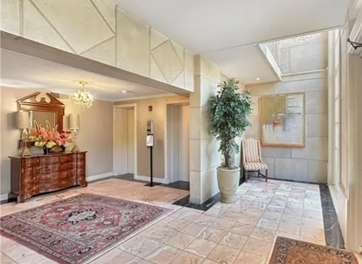 $225,000 | 3000 St Charles Avenue, New Orleans, LA 70115