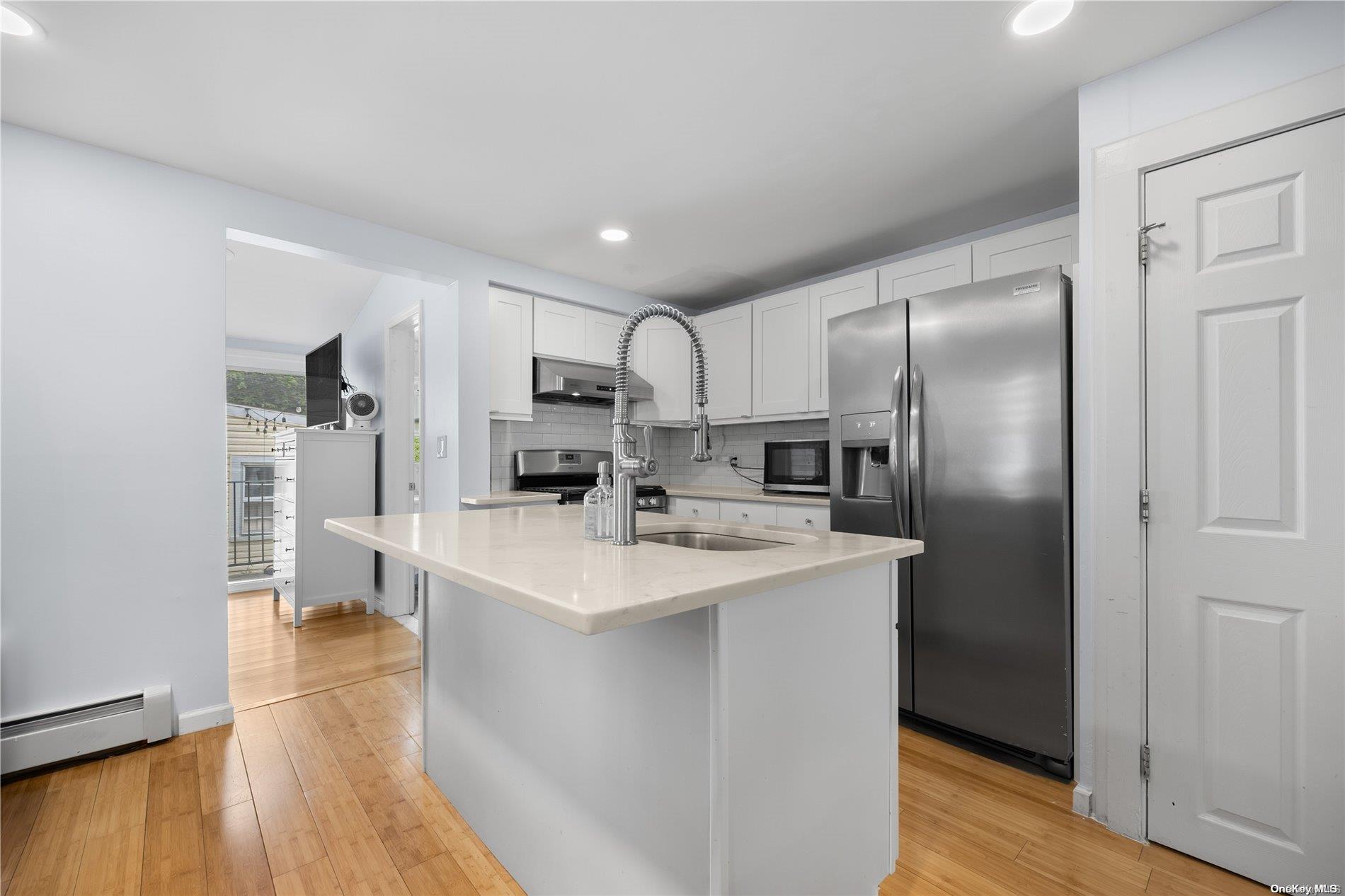 89 Harbor Road Port Washington, NY 11050 - Photo 6 of 13