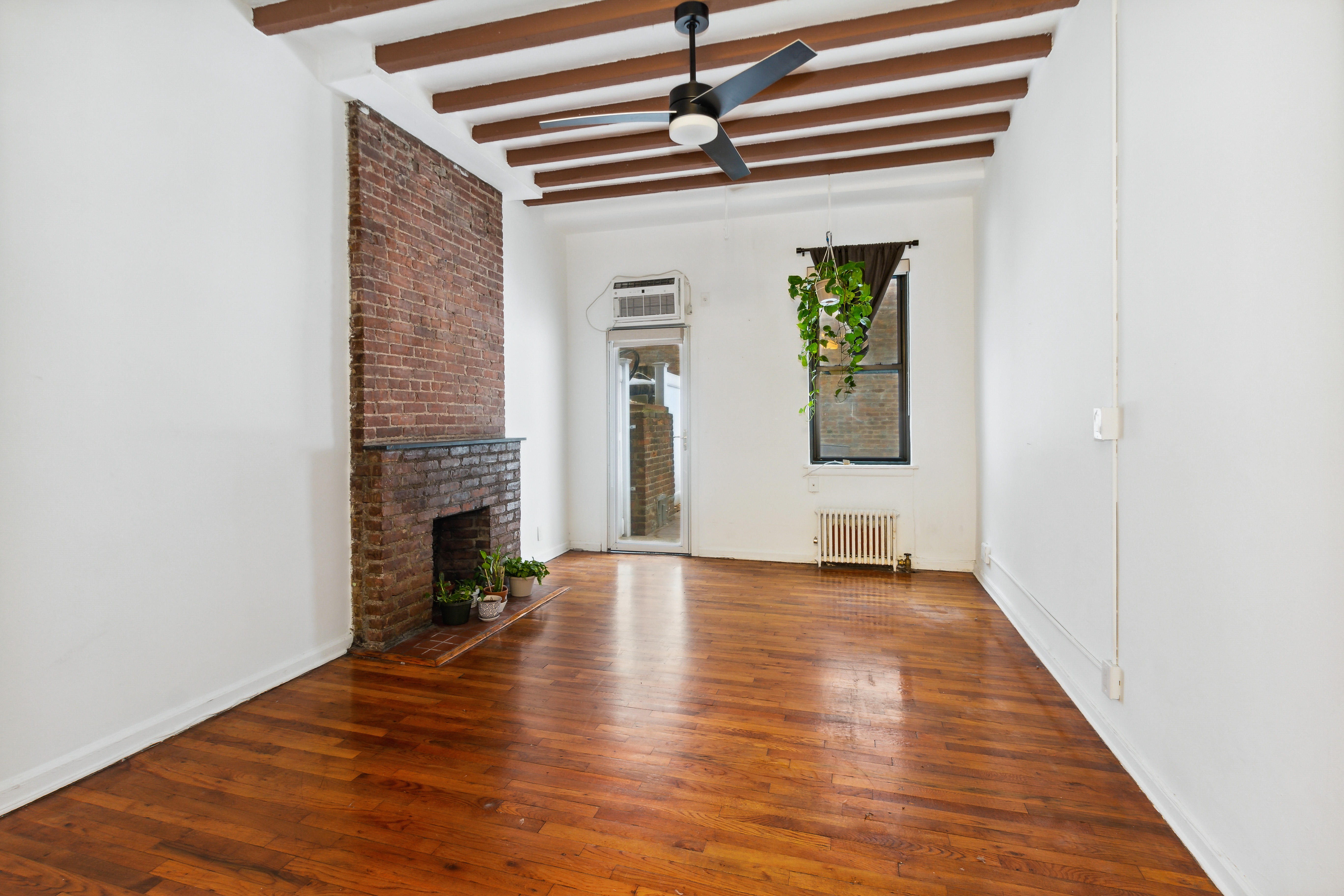 431 West 54th Street, Unit 1D Manhattan, NY 10019 - Photo 2 of 9