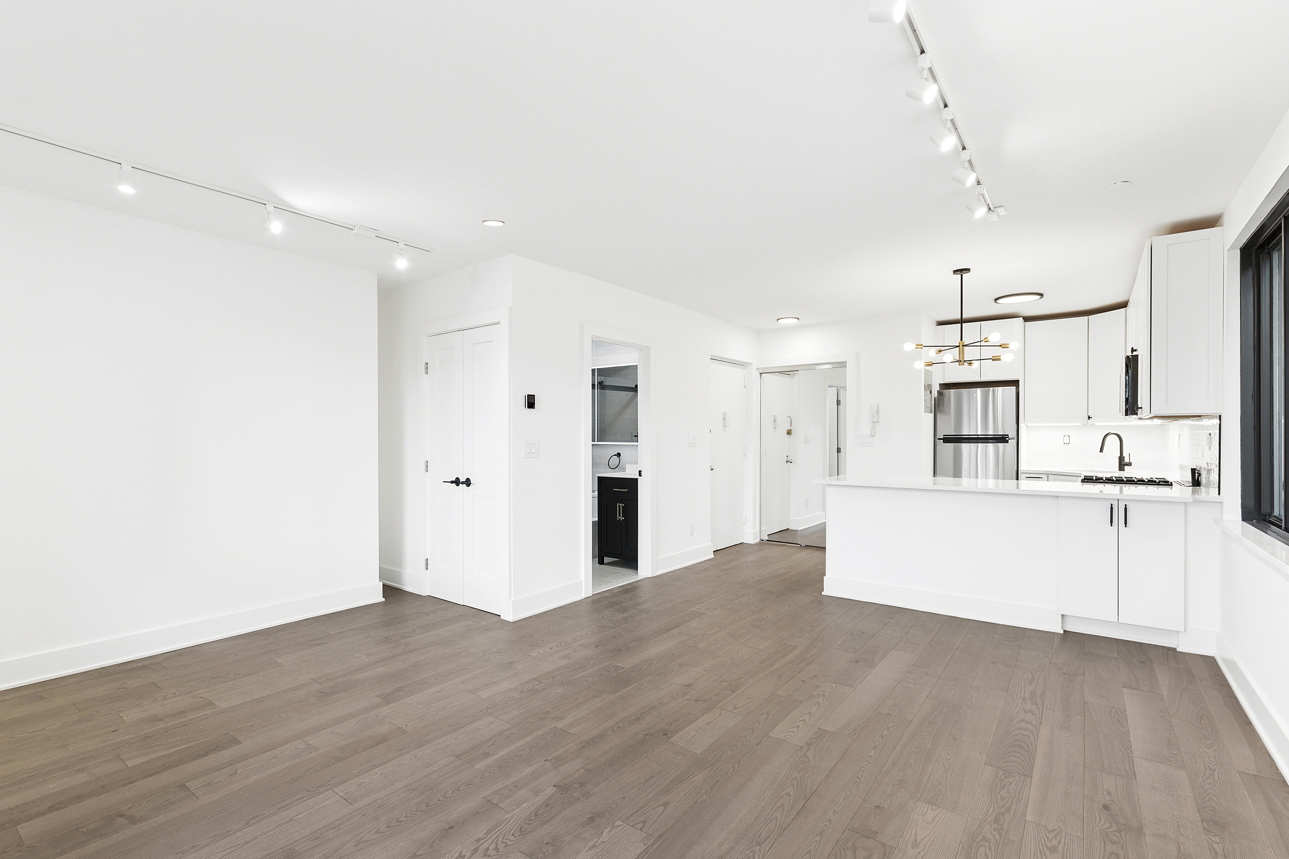 181 7th Avenue, Unit 5A Manhattan, NY 10011 - Photo 5 of 10