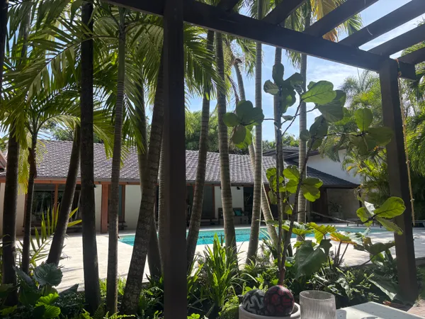 $10,480,000 | 3600 Stewart Avenue, Miami, FL 33133