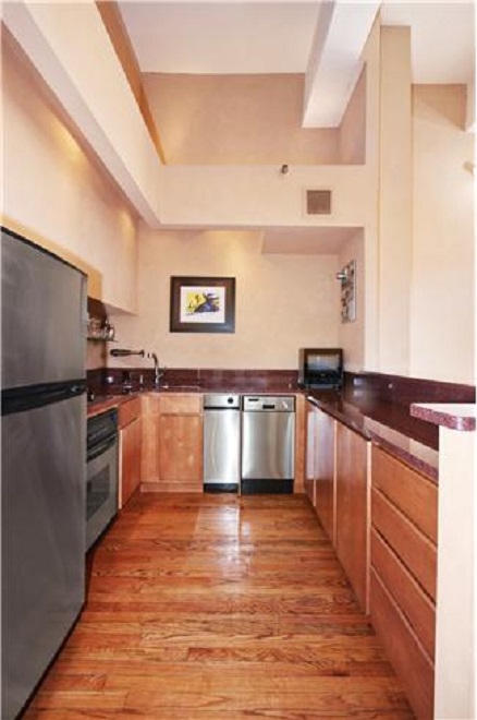 130 Barrow Street, Unit 302 Manhattan, NY 10014 - Photo 3 of 10