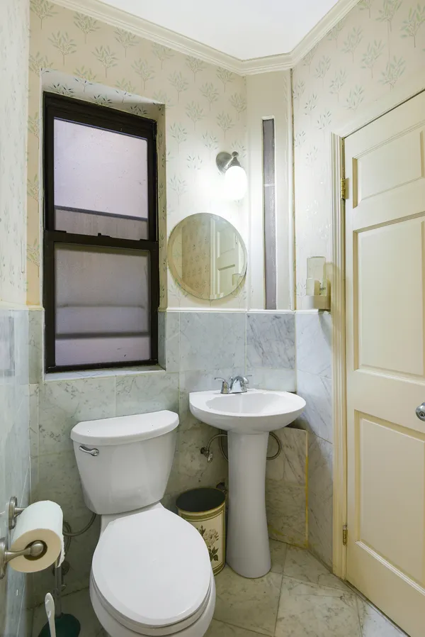 $395,000 | 145 West 86th Street, Unit 1C | Upper West Side