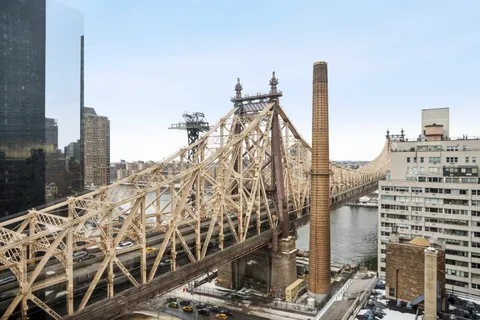 $2,195,000 | 425 East 58th Street, Unit 18D | Sutton Place