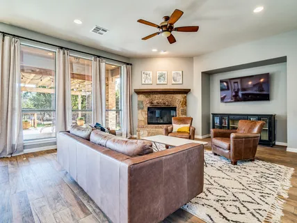 $870,000 | 100 Empire Court, Austin, TX 78737