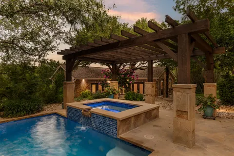 $2,950,000 | 2906 Padina Drive, Austin, TX 78733