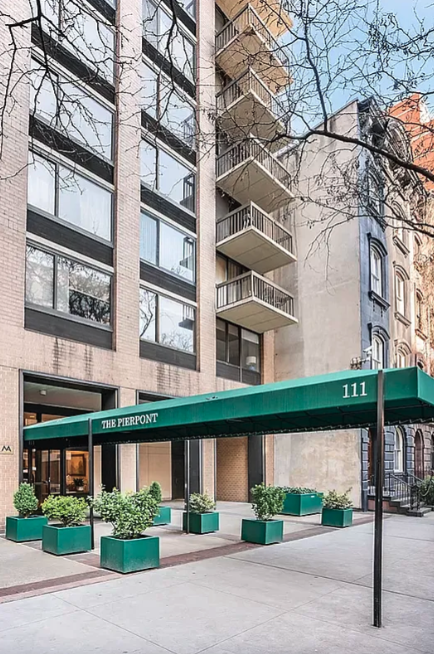 111 East 30th Street, Unit 16C Manhattan, NY 10016 - Photo 13 of 13 front view of a building