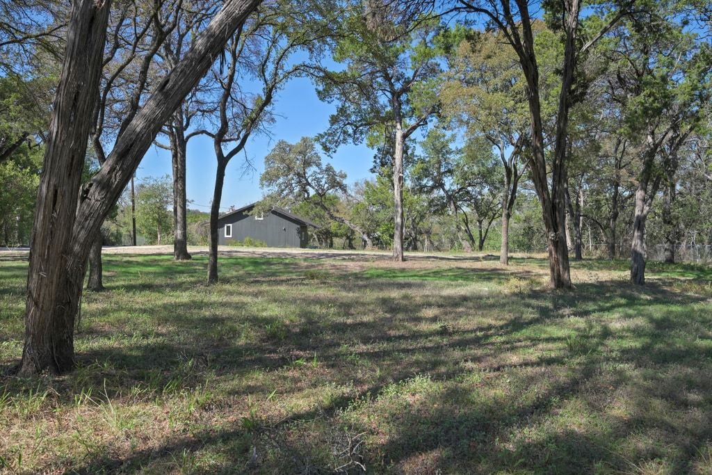 4416 Stearn's Lane Austin, TX 78735 - Photo 18 of 32 a view of outdoor space with trees