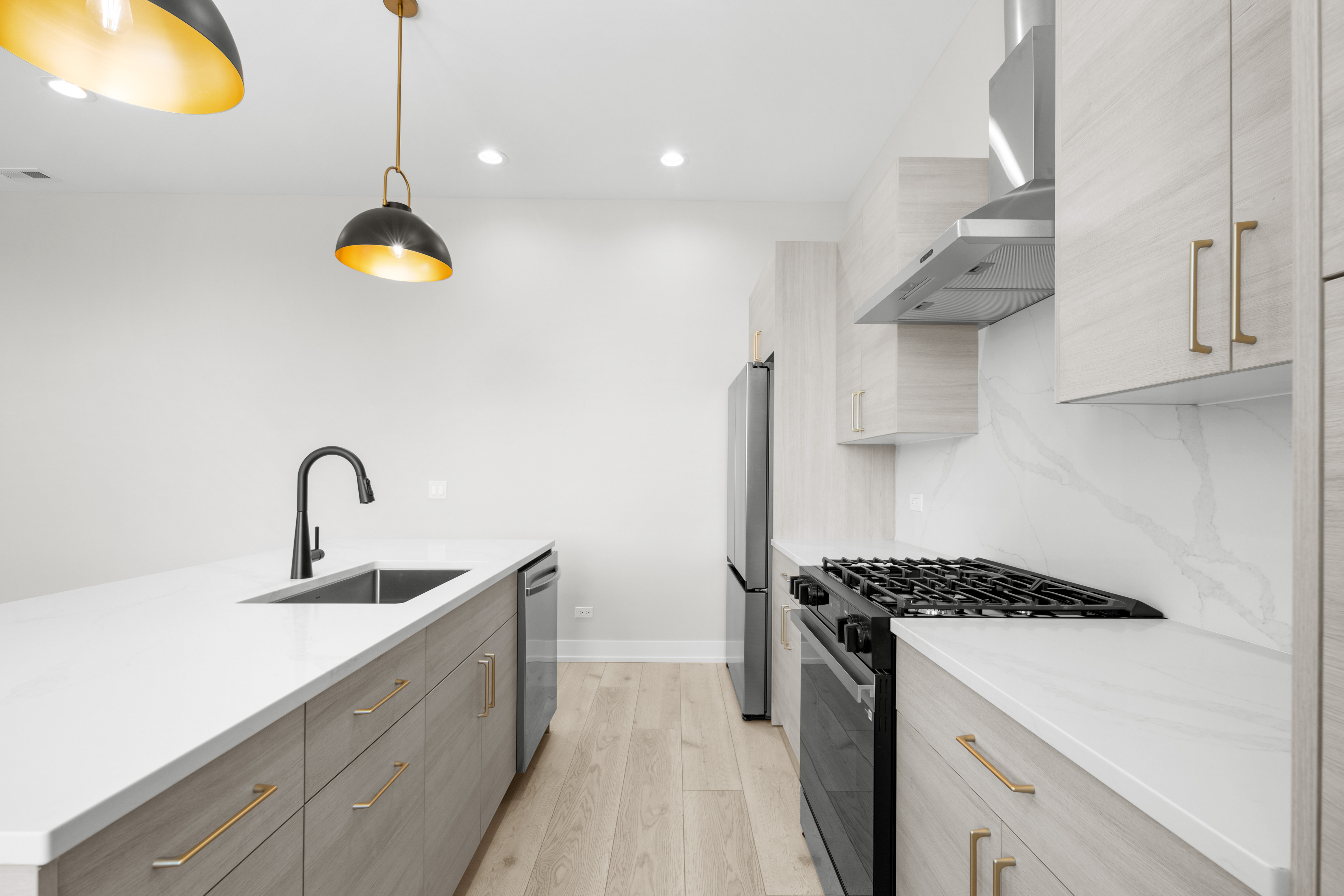 1327 West Taylor Street, Unit 2W Chicago, IL 60607 - Photo 4 of 20