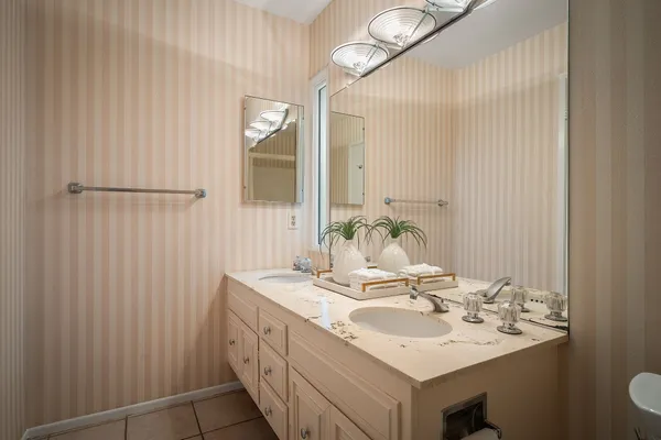 $2,499,000 | 2521 La Condesa Drive, Los Angeles, CA 90049