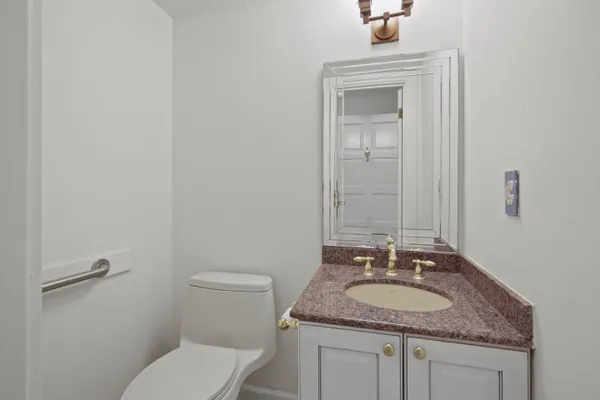 $225,000 | 3000 St Charles Avenue, New Orleans, LA 70115
