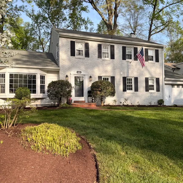 $1,190,000 | 8428 Stable Drive, Alexandria, VA 22308
