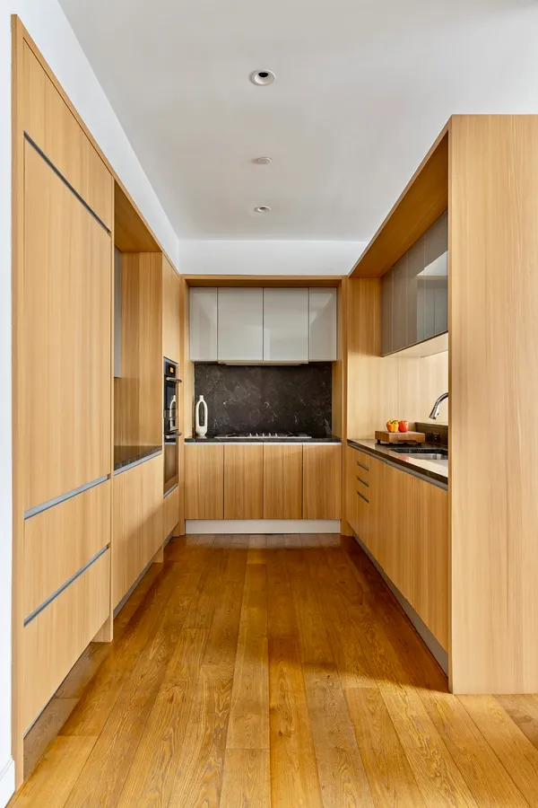 $4,750,000 | 311 West Broadway, Unit 4E | SoHo