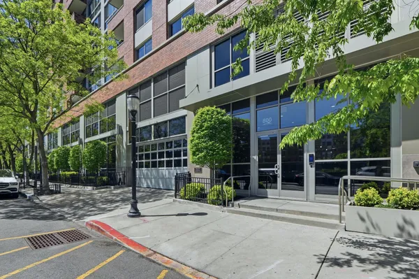 $1,099,000 | 800 Jackson Street, Unit PH06, Hoboken, NJ 07030