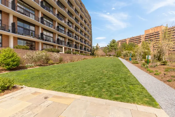 $915,000 | 3101 New Mexico Avenue Northwest, Unit 1001, Washington, DC 20016