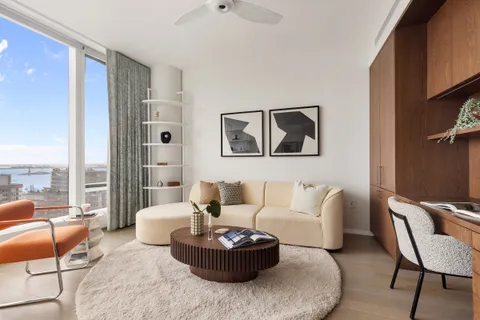 $6,695,000 | 50 West Street, Unit 37C | Financial District