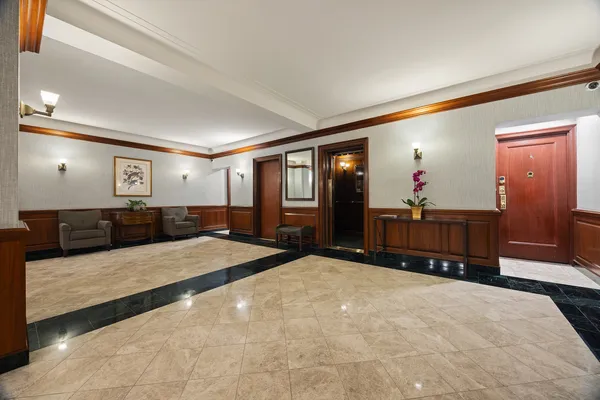 $1,050,000 | 325 East 79th Street, Unit 6C | Upper East Side