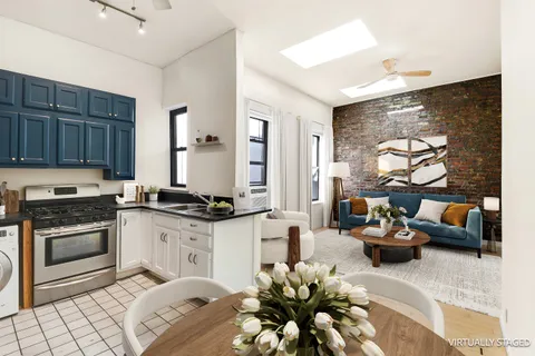 $895,000 | 467 Pacific Street, Unit 22 | Boerum Hill