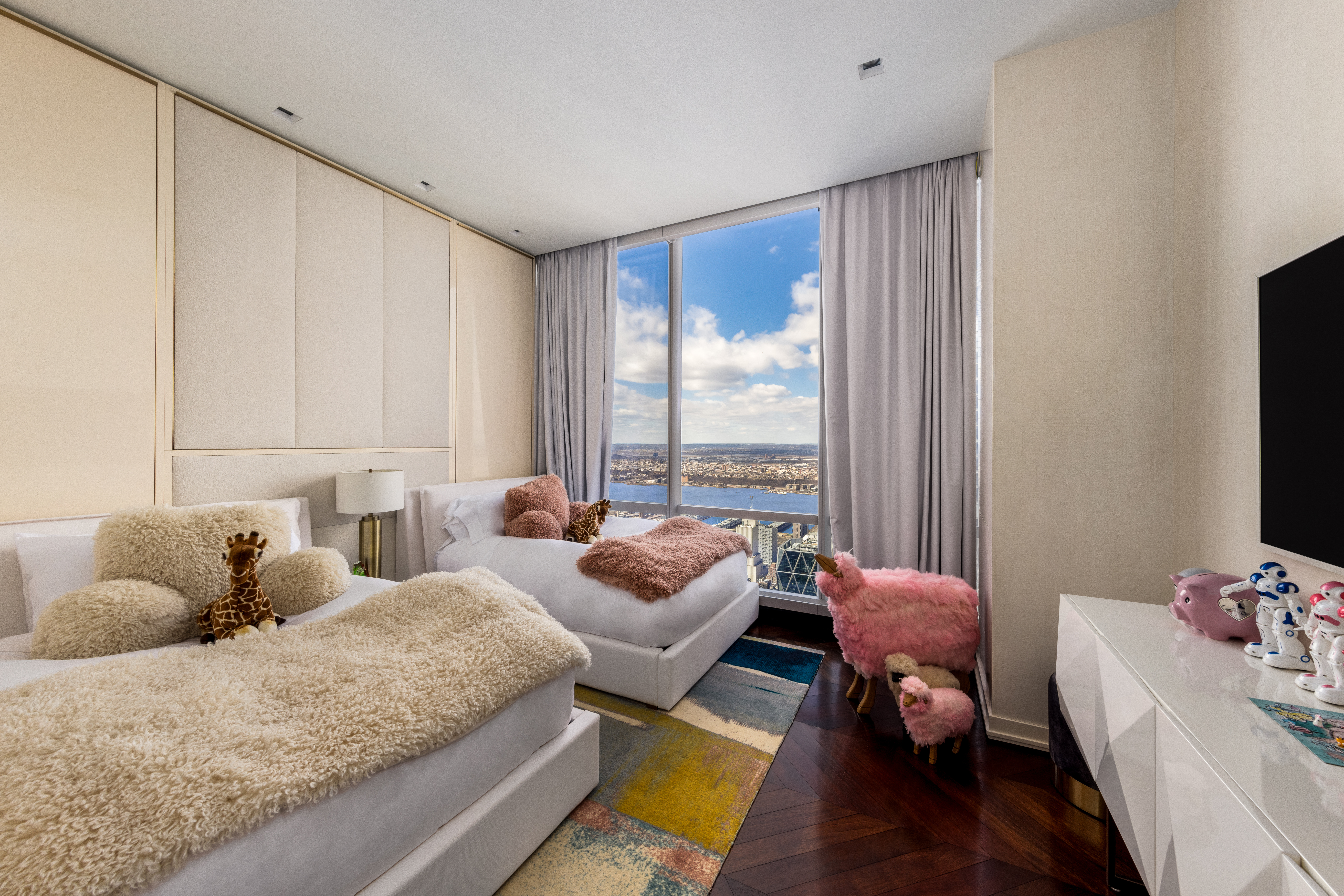 157 West 57th Street, Unit 86 Manhattan, NY 10019 - Photo 21 of 27