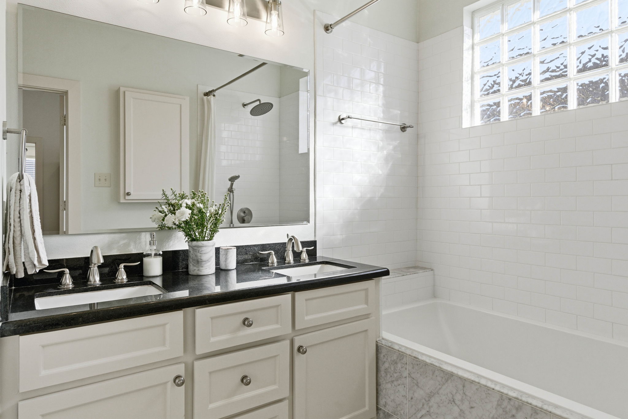 727 East 25th Street Houston, TX 77008 - Photo 19 of 29