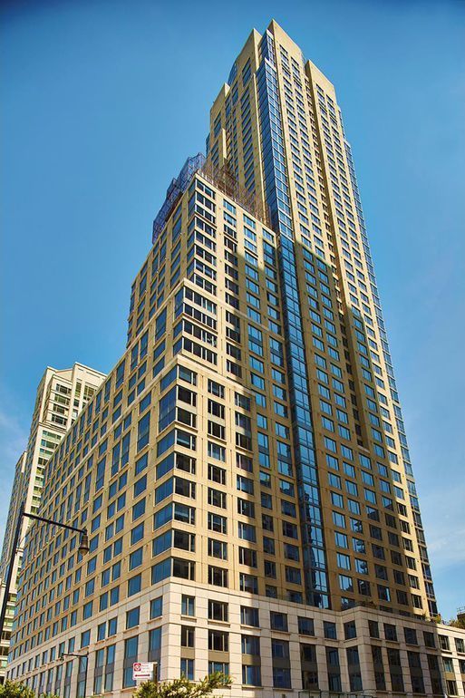 220 Riverside Boulevard, Unit 21E Manhattan, NY 10069 - Photo 10 of 11