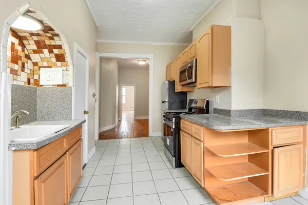 $3,450 | 100 Powers Street, Unit 2L | Williamsburg