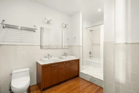 $4,595,000 | 20-26 North Moore Street, Unit 4W | TriBeCa