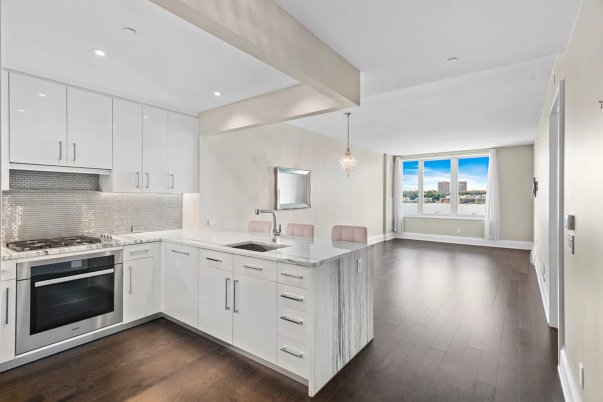 50 Riverside Boulevard, Unit 5K Manhattan, NY 10069 - Photo 1 of 6