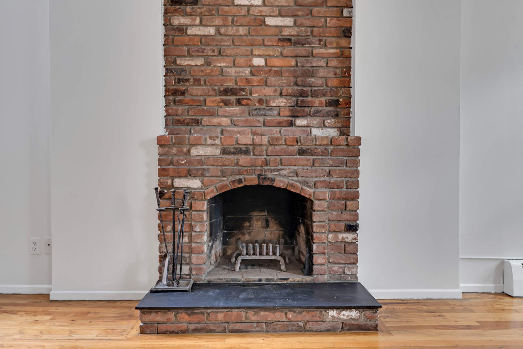 518 East 11th Street, Unit 5B Manhattan, NY 10009 - Photo 3 of 10