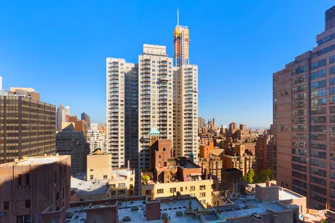 $1,075,000 | 400 East 54th Street, Unit 24E | Sutton Place