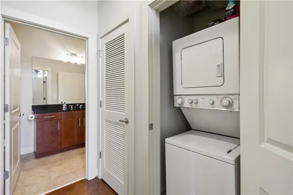 $2,100 | 1261 Caroline Street Northeast, Unit 223, Atlanta, GA 30307