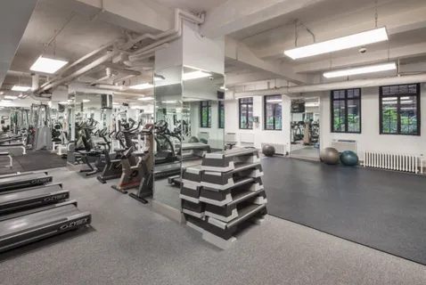 $395,000 | 320 East 42nd Street, Unit 707 | Murray Hill