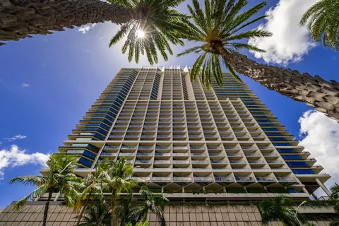 $429,000 | 223 Saratoga Road, Unit 1008, Honolulu, HI 96815
