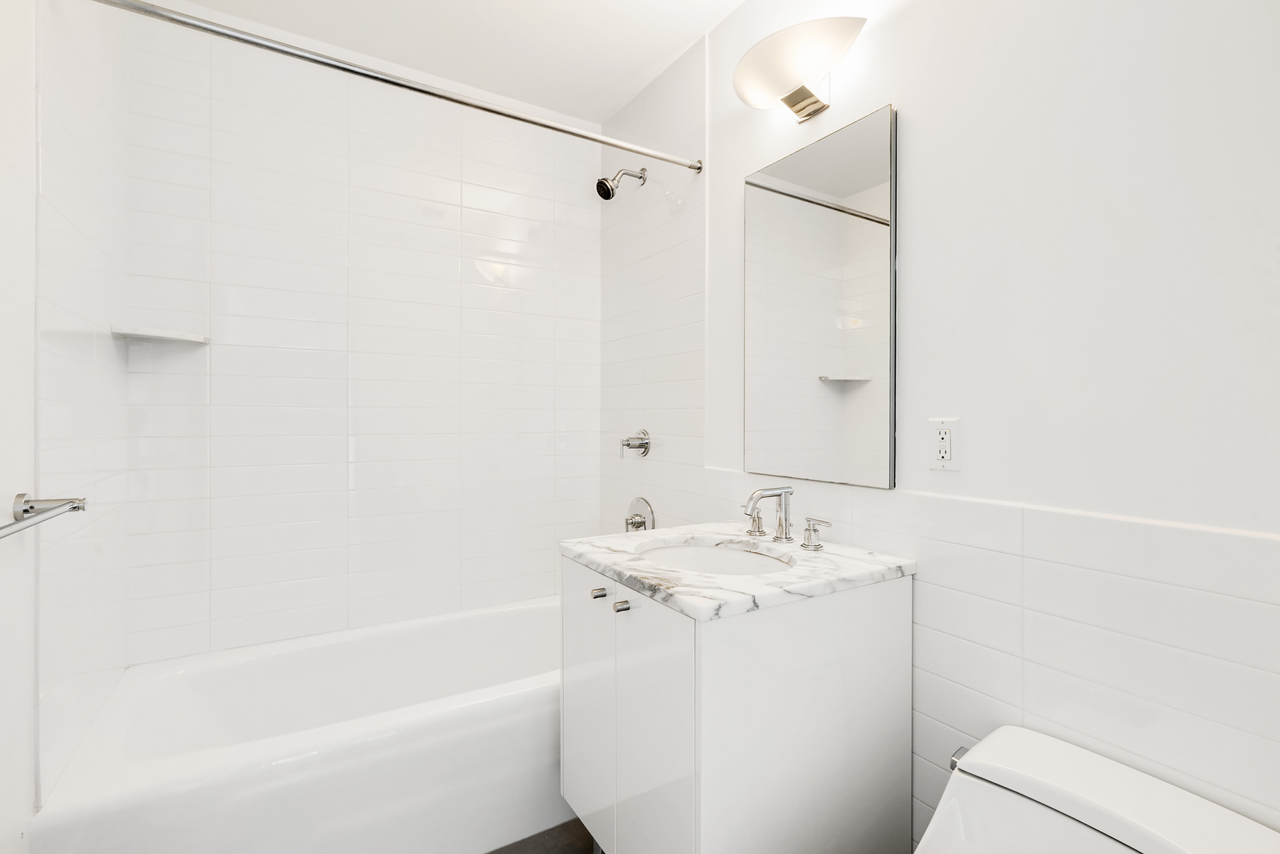 46-30 Center Boulevard, Unit 1010 Queens, NY 11109 - Photo 15 of 26