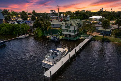 $1,200,000 | 973 N Harbor, Melbourne, FL 32935