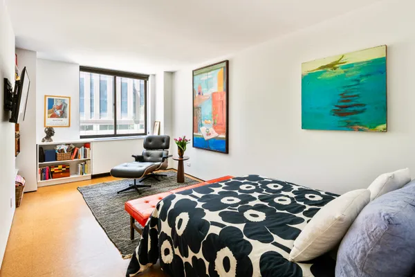 $1,795,000 | 275 Greenwich Street, Unit 2C | TriBeCa
