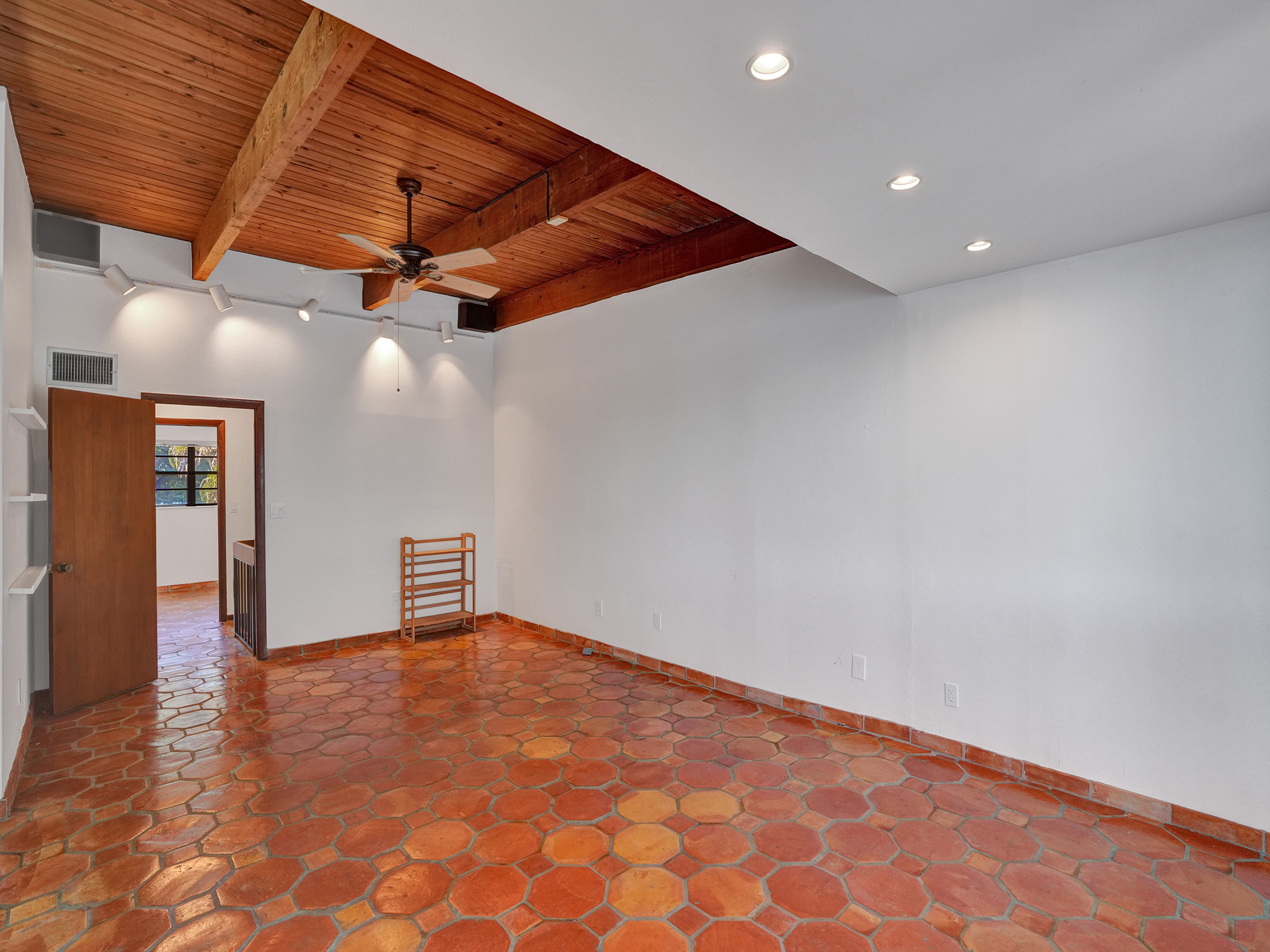 4863 Southwest 71st Place Miami, FL 33155 - Photo 27 of 54