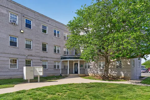 $169,900 | 3868 9th Street Southeast, Unit 301, Washington, DC 20032