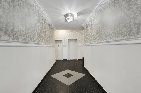 $399,000 | 321 East 89th Street, Unit 4E | Upper East Side