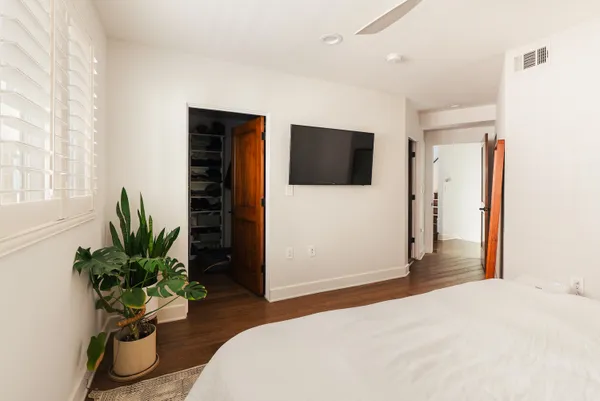 $1,249,000 | 3965 Moore Street, Unit 104, Los Angeles, CA 90066