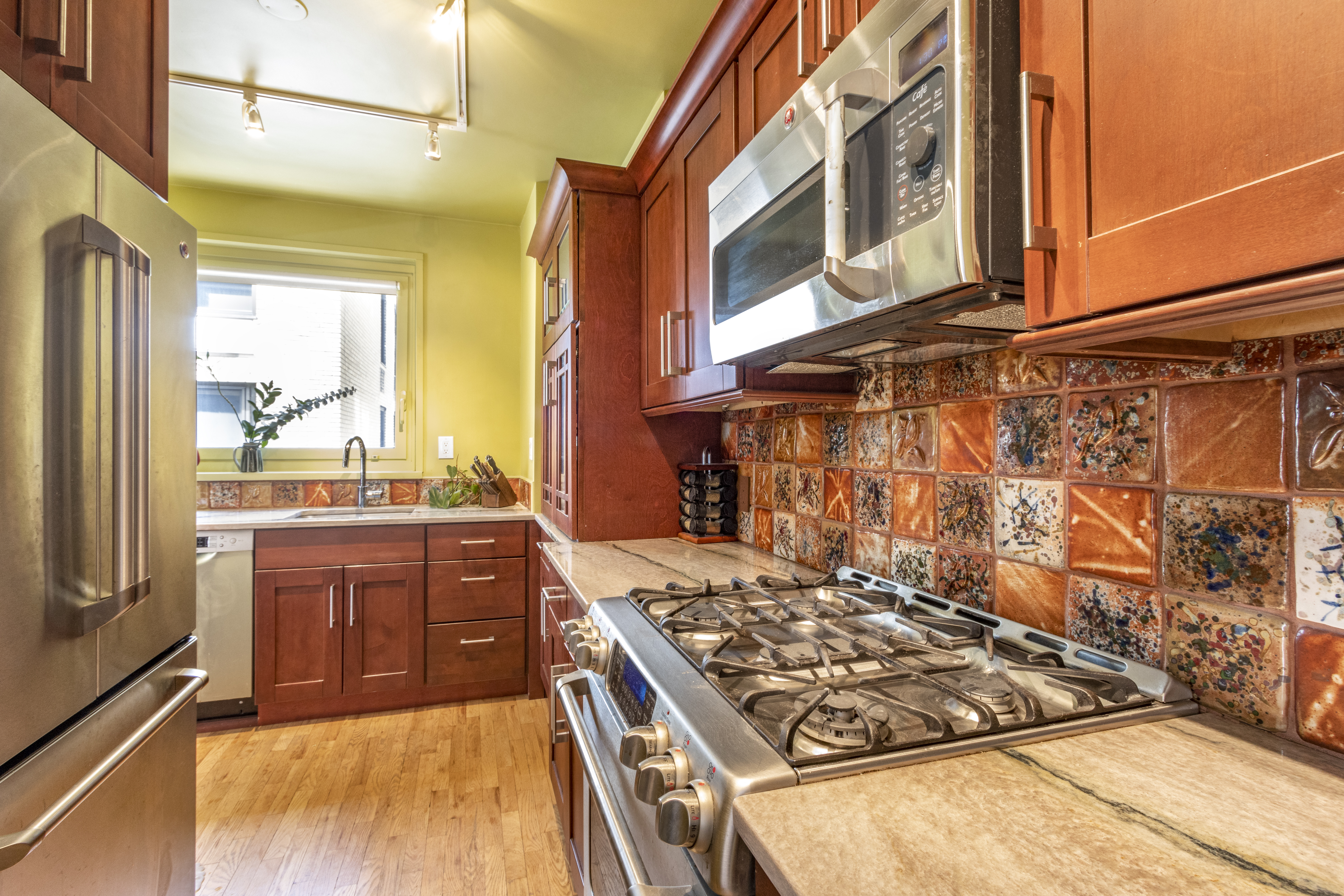 50 East 89th Street, Unit 6F Manhattan, NY 10128 - Photo 3 of 10