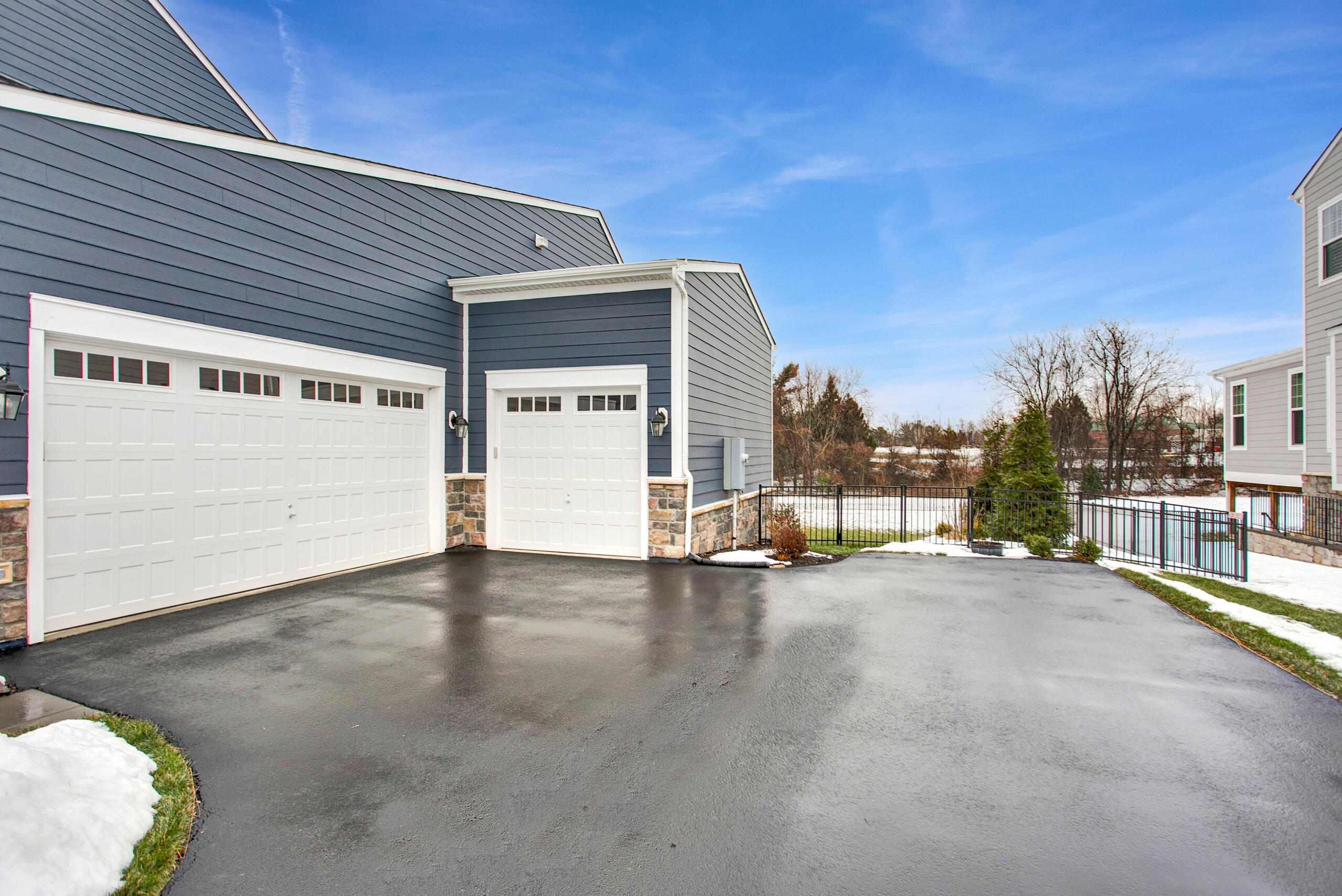 1011 Justinian Street Leesburg, VA 20175 - Photo 48 of 56 a view of a street with a building