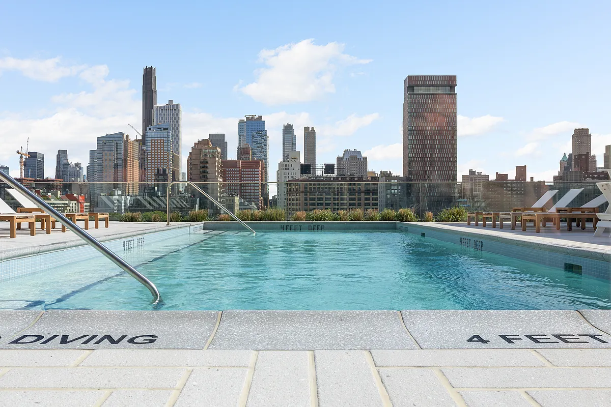 180 Front Street, Unit 7B Brooklyn, NY 11201 - Photo 11 of 25 a view of a city with tall buildings