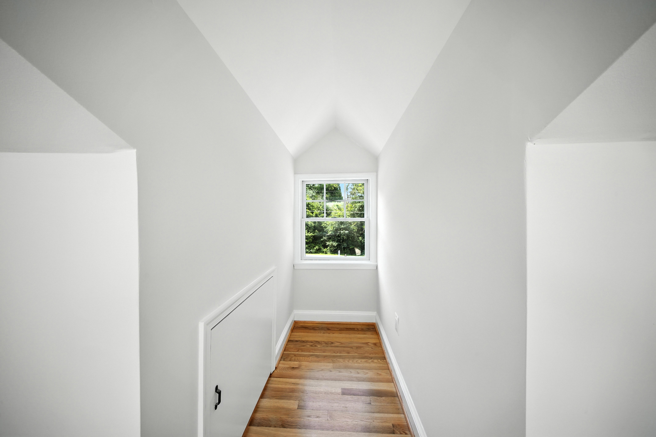 4505 Park Road Alexandria, VA 22312 - Photo 47 of 80 a view of gallery with window
