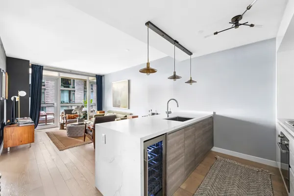 $979,000 | 505-513 West 43rd Street, Unit 6K | Hell's Kitchen