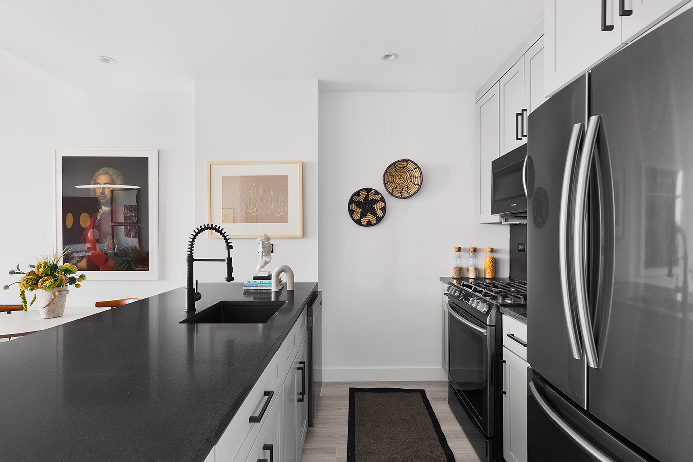 11-16 Main Avenue, Unit PHB Queens, NY 11102 - Photo 3 of 9