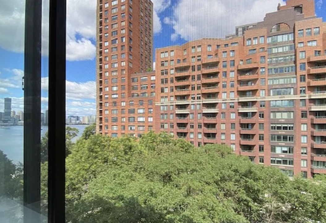 300 Rector Place, Unit 8E Manhattan, NY 10280 - Photo 2 of 14 Gallery Image 2