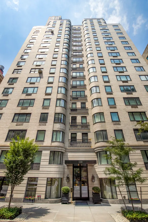 $28,000 | 530 Park Avenue, Unit 2F | Lenox Hill